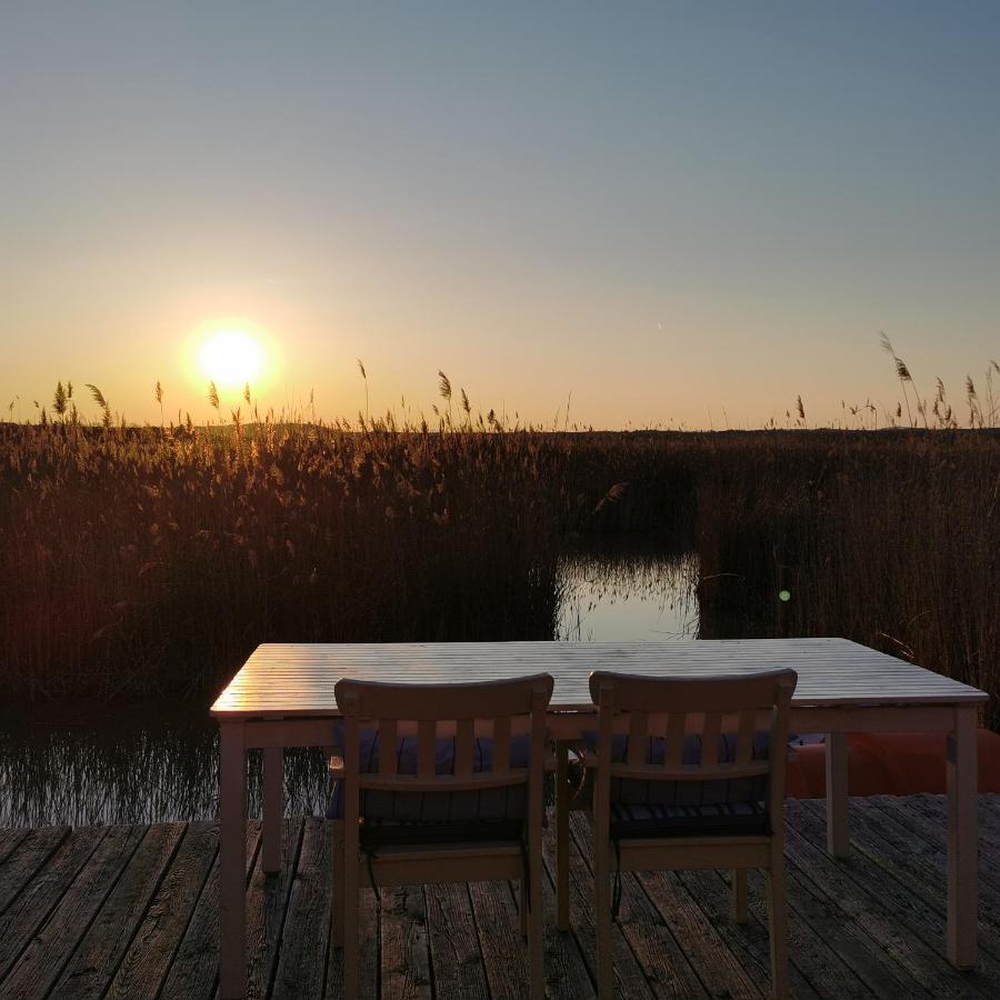 Pfahlbau Sunset II Toplage Inklusive Elektroboot Руст Экстерьер фото