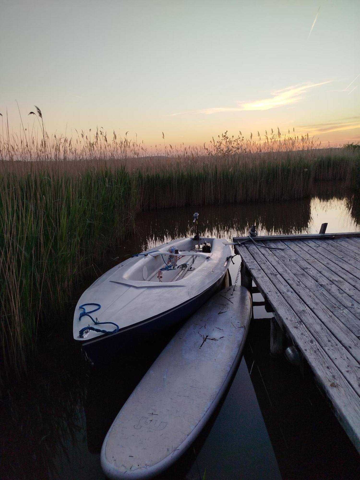 Pfahlbau Sunset II Toplage Inklusive Elektroboot Руст Экстерьер фото
